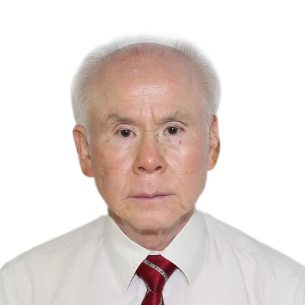 Portrait of LAM Chi Sing, elderly man with white hair wearing white shirt and red tie.